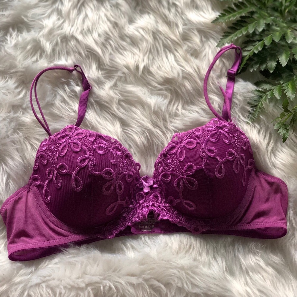 VINTAGE 90s MAGENTA FLORAL PADDED BRA by Ambrielle